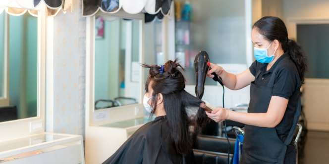 Trik Bisa Dapat Tarif Memotong Rambut di Salon yang Lebih Murah