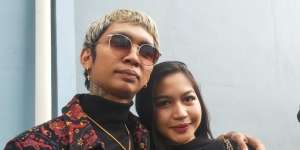 Pamer Foto Jadul Peluk Anya Geraldine, Young Lex Diingatkan Soal Istri
