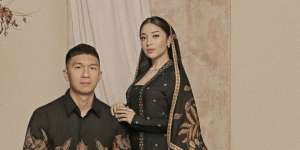 Bersama Suami, Nikita Willy Rutin Gelar Pengajian