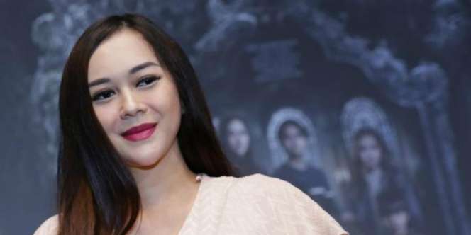 Gugat Cerai Suami, Begini Curhat Aura Kasih