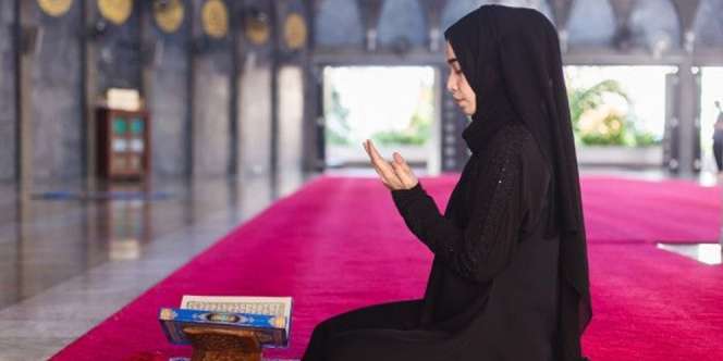 15 Bacaan Dzikir dan Doa Setelah Sholat, Lengkap dengan Latin dan Terjemahannya