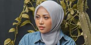 Bikin Heboh, Rachel Vennya Lepas Hijab?