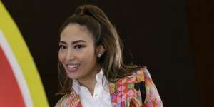 Terungkap Kebiasaan Ayu Dewi dan Suami Saat Tidur