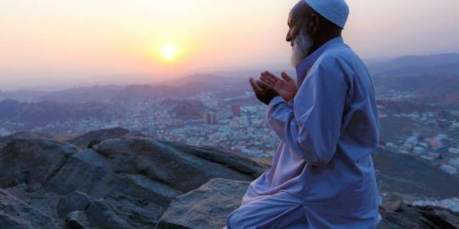 12 Kumpulan Dzikir Setelah Sholat Fardhu Nahdlatul Ulama yang Mudah Diikuti