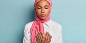Doa Dzikir Setelah Sholat Serta Keutamaannya Sebagai Jalan Masuk Surga