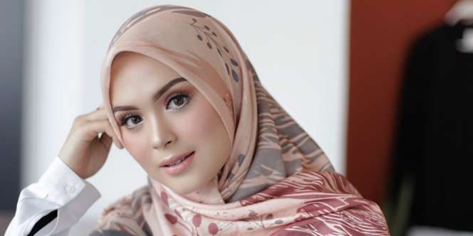 Hamil Besar, Vebby Palwinta Memesona Saat Maternity Shoot