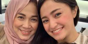 Deretan Selebriti yang Pernah Berseteru dengan Sang Ibu