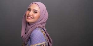 Inspirasi Gaya Hijab Glam untuk Pesta