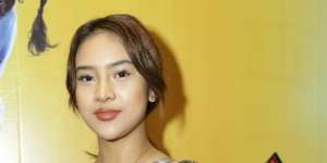 Seksi Pakai Tube Dress, Penampilan Anya Geraldine Bikin Meleleh