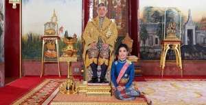 Geger 1.400 Foto Menantang Selir Raja Thailand Bocor ke Publik
