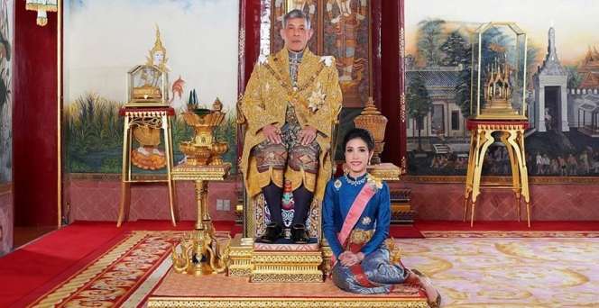 Geger 1.400 Foto Menantang Selir Raja Thailand Bocor ke Publik