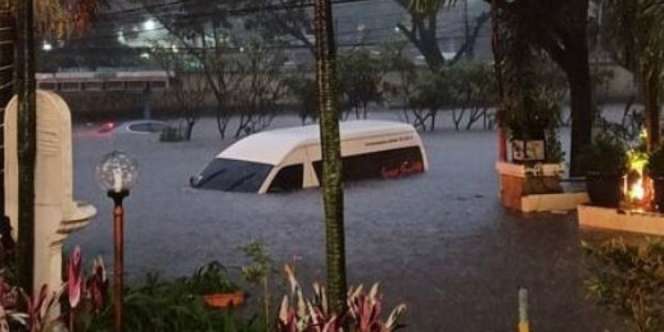 Bandung Diguyur Hujan, Jalan Pasteur Banjir Parah