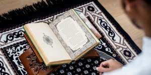 Surat Al Zalzalah Ayat 1-8 Lengkap Terjemahan, Asbabun Nuzul & Tafsirnya
