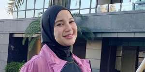 Gaya Sporty Chacha Frederica Olahraga Bareng Si Kecil