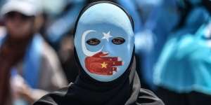 Innalillahi, Muslim Uighur Dipaksa Makan Daging Babi Saban Hari Jumat