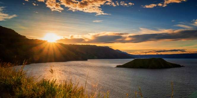 Sandiaga Uno Targetkan Danau Toba Jadi Magnet Pariwisata Lokal