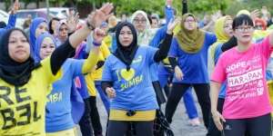 4 Manfaat Luar Biasa Melakukan Zumba Secara Rutin