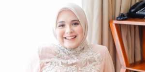 Perut Makin Besar, Cantiknya Vebby Palwinta Pamer Baby Bump