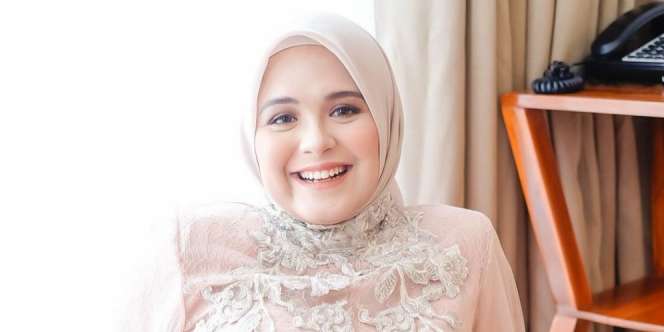 Perut Makin Besar, Cantiknya Vebby Palwinta Pamer Baby Bump