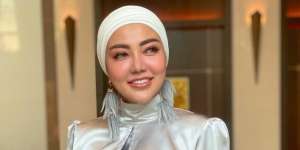 Tren Busana Puff Sleeve, Intip Gaya Modis Bella Shofie yang Mewah