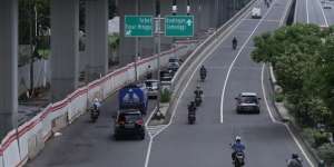 FOTO: Suasana Jakarta Diberlakukan PSBB Ketat