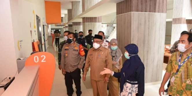 Jelang Vaksinasi Perdana, Wali Kota Depok Cek Kesiapan RS UI