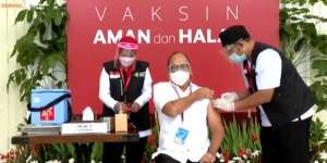 Ikut Vaksinasi Covid-19, Ketum Kadin: `Alhamdulillah, Enak`