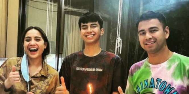 Nagita Slavina Geleng-Geleng Kepala Lihat Dimas Borong Baju di Mal