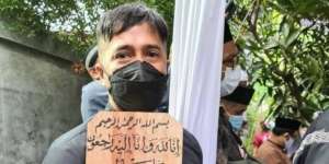Tangis Irfan Hakim untuk Syekh Ali Jaber