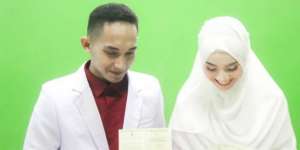 Pemeran Ikal di Film Laskar Pelangi, Lihat Kecantikan Istrinya
