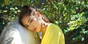 Berbusana Kelewat Seksi, Jessica Iskandar Bikin Warganet Istighfar