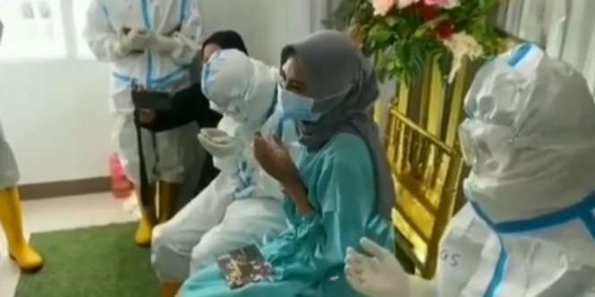 Kisah Haru Pasien Covid-19 di Wisma Atlet Nikah Online