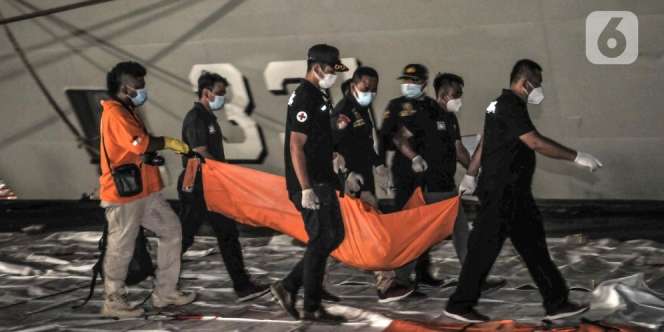 Nelayan Muara Gembong Temukan Potongan Kaki, Diduga Korban Sriwijaya Air