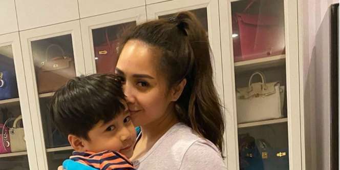 Enggak Selalu Jutaan, 4 Baju Rafathar ini Harganya Merakyat
