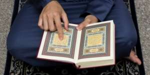 Surat Al Kafirun Beserta Artinya, Ayat Tentang Toleransi Beragama