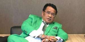 Hotman Paris Terusik Lihat Kelakuan Kakek-Kakek Ini