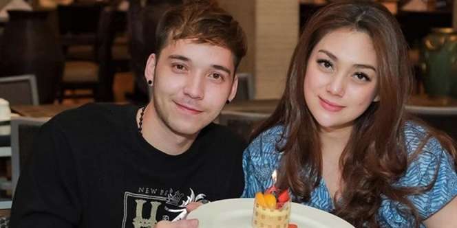 8 Fakta Pernikahan Stefan William-Celine, Pisah Rumah Hingga Unfollow Instagram