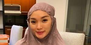 Lantunan Merdu Ayat Kursi Zaskia Gotik Buat Putri Kecilnya Tuai Pujian