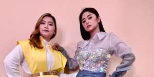 Video Keponakan Jualan Es Dinyinyirin, Dewi Perssik Ngamuk