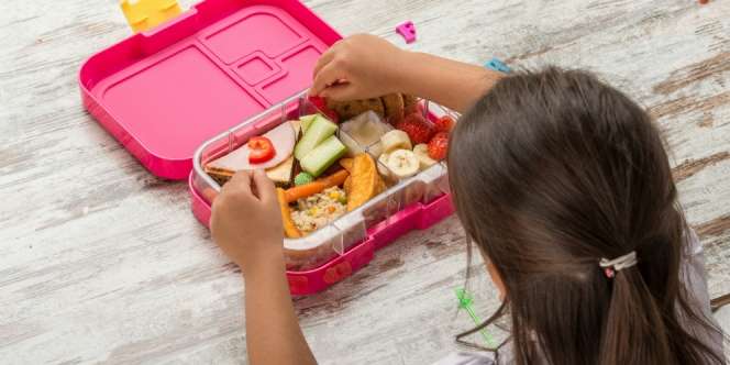 Kebiasaan Buruk Anak Saat Makan yang Harus Segera Dihentikan