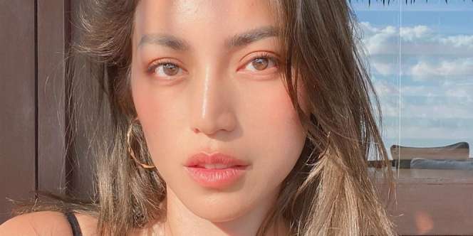 Pakai High Waist Bikini, Potret Stunning Jessica Iskandar Bikin Netizen Mendelik