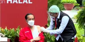 Jokowi Jalani Vaksinasi Covid-19 ke Dua