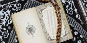 Surat Al Fil Arab, Latin, Dan Terjemahan Beserta Kandungan Ayatnya