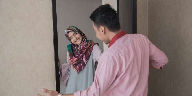 Tips Nyaman Hubungan Suami Istri Kala Berbadan Dua