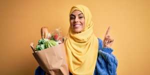 Kandungan Surat Al Maidah Ayat 3, Larangan Memakan Makanan Haram