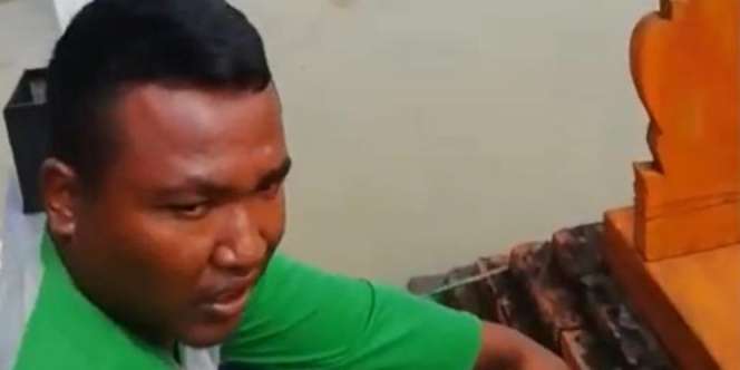 Kebanjiran, Aksi Nyeleneh Warga Bikin Heboh Netizen