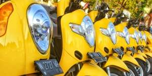5 Cara Kendalikan Motor Matic di Jalan yang Menurun