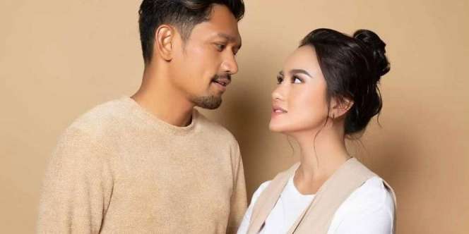 Resmi Jadi Istri Ibnu Jamil, Busana Pengantin Ririn Ekawati Jadi Sorotan