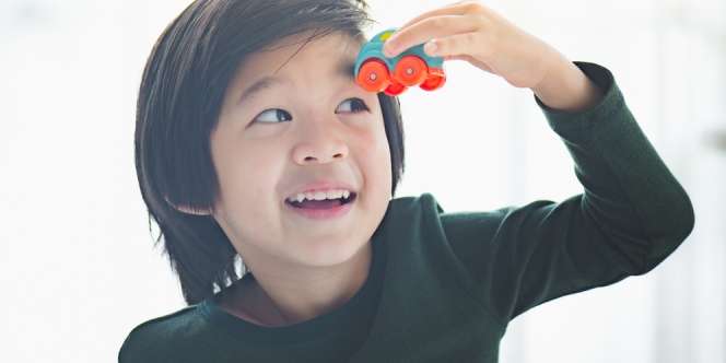 Seperti Apa Bentuk Mobil Pertama di Indonesia? Bantu Anak Memahaminya