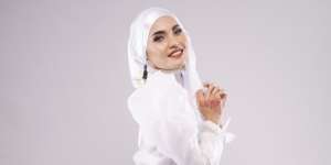 Cara Tampil Keren dengan Celana Palazzo